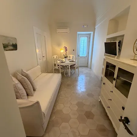 Dimael Mansion 3* Φηρά